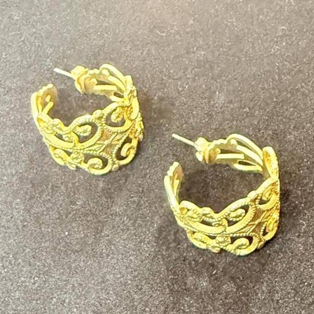 Vintage Gold tone Hoop Earrings with Intricate Design